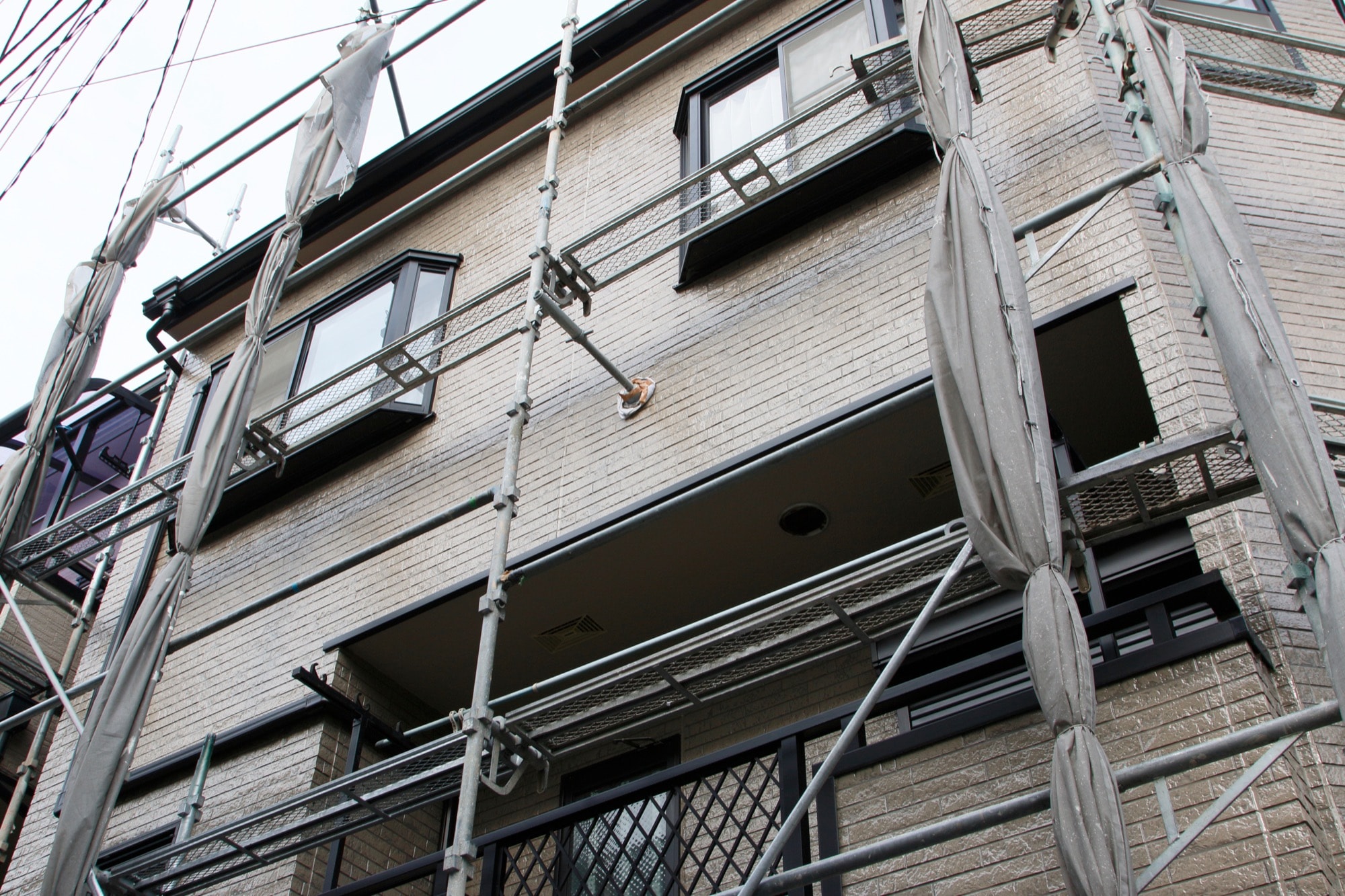 外壁張り替えのために組んだ足場